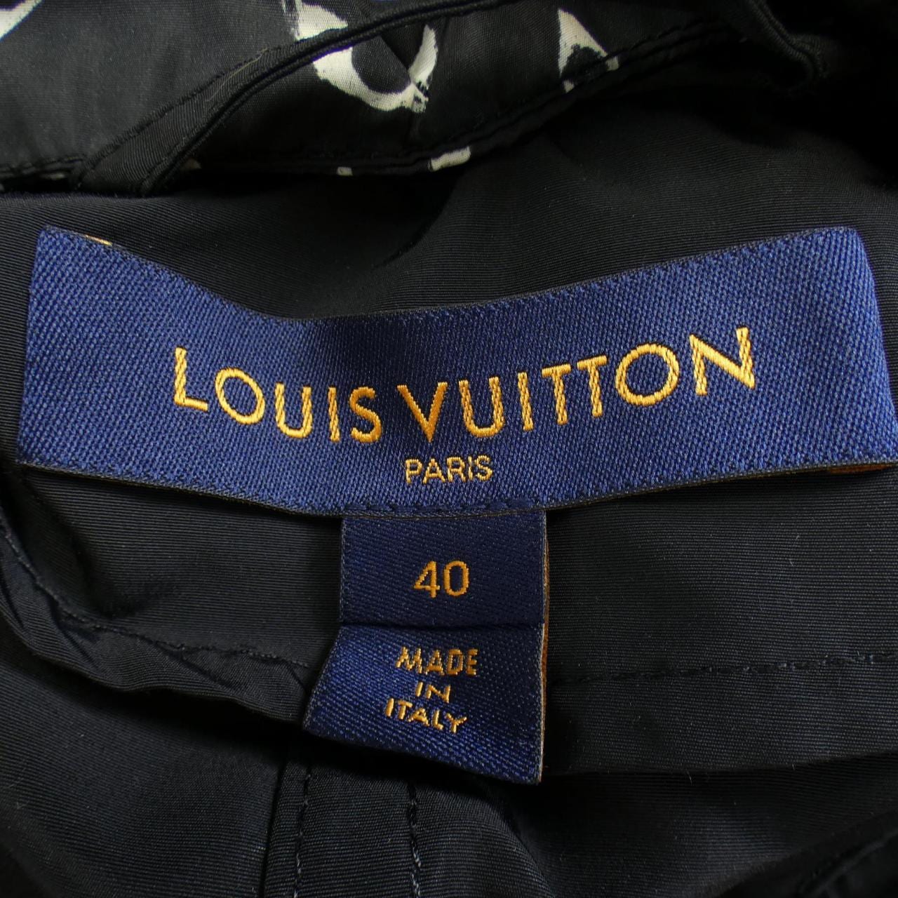 ルイヴィトン LOUIS VUITTON ショートフーデッドパーカ FIOW26FBP ジャケット