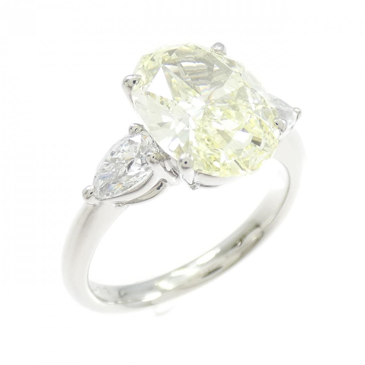 PT900 ダイヤモンド リング 2.609CT LY VS1 オーバルカット