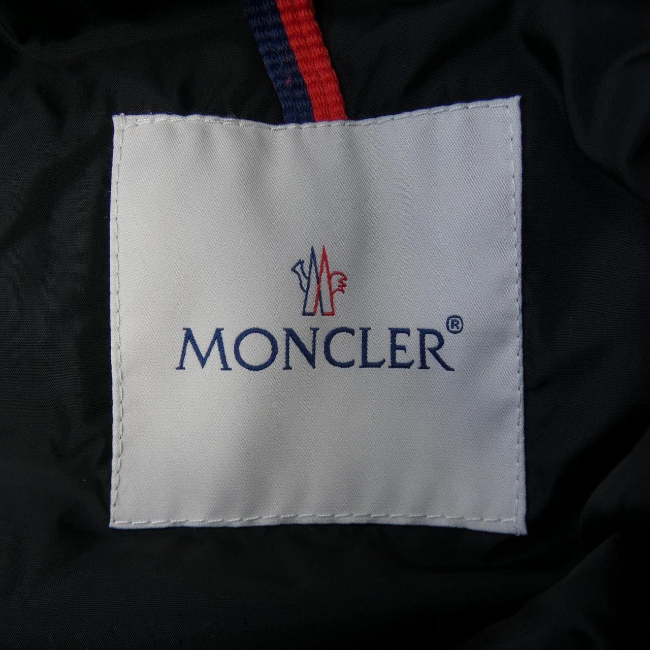 モンクレール MONCLER ダウンジャケット