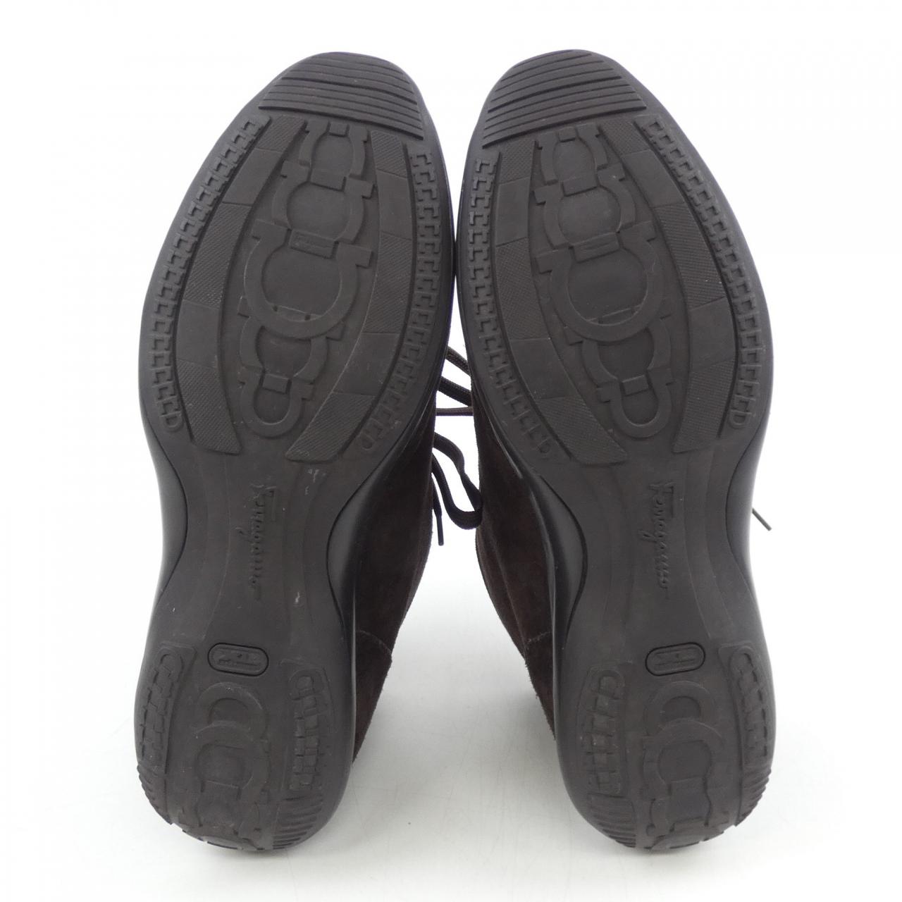 サルヴァトーレフェラガモ SALVATORE FERRAGAMO ブーツ