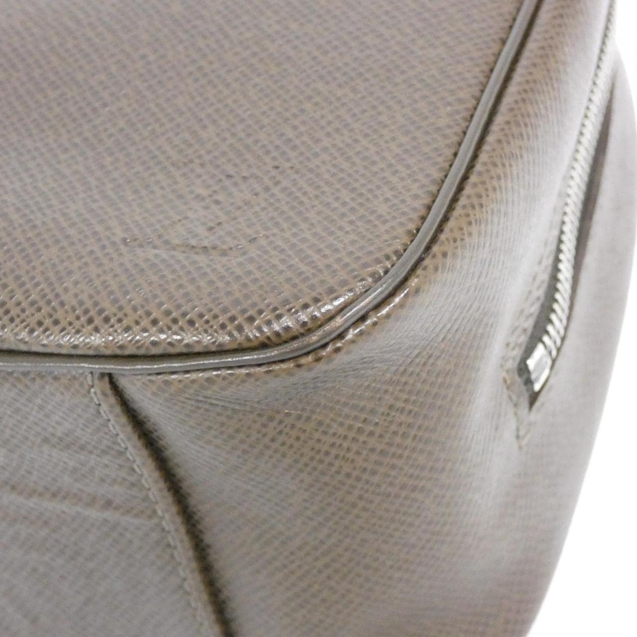 ルイヴィトン タイガ トゥルース トワレ GM M30218 ポーチ