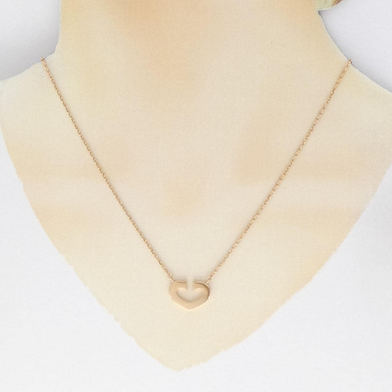 Cartier C heart项链