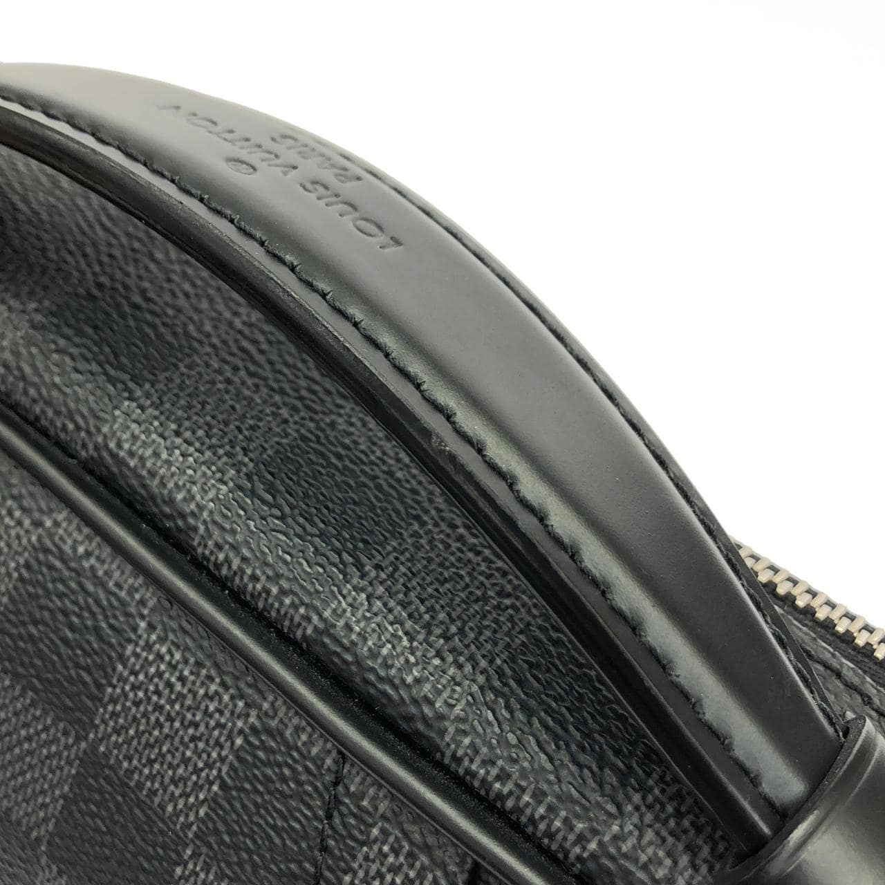 ルイヴィトン ダミエ グラフィット アンブレール N41289 ショルダーバッグ