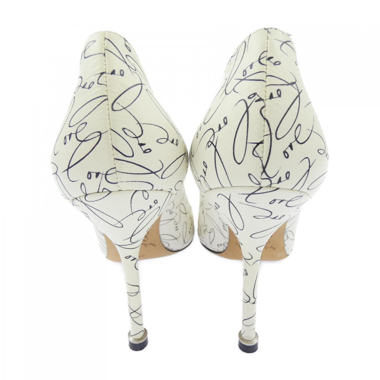 マノロブラニク MANOLO BLAHNIK パンプス