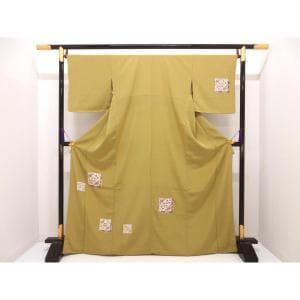 訪問着　友禅金彩加工　刺繍入り