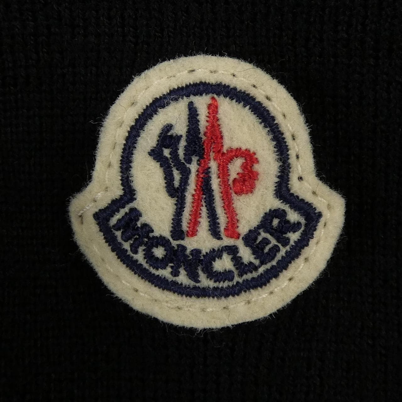 モンクレール MONCLER 10939B00032 M1131 ダウンジャケット
