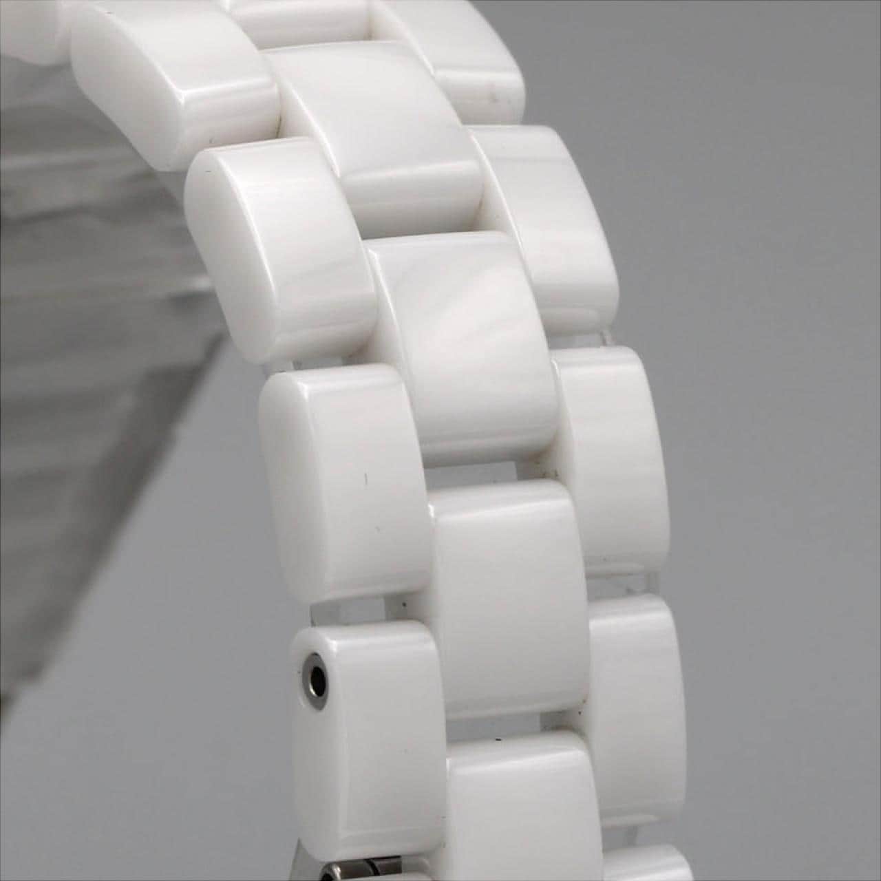 シャネル J12 33mmセラミック H0968 セラミック クォーツ