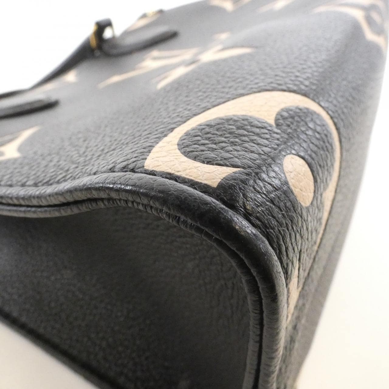 LOUIS VUITTON雙色Monogram Empreinte On The Go PM M45659 包