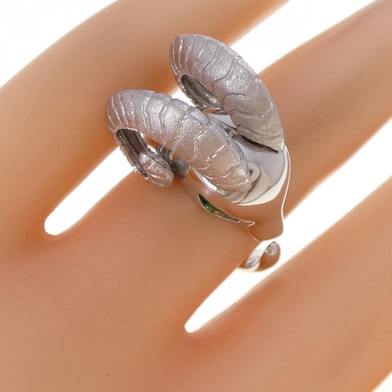 PT900 グリーンガーネット リング 0.19CT