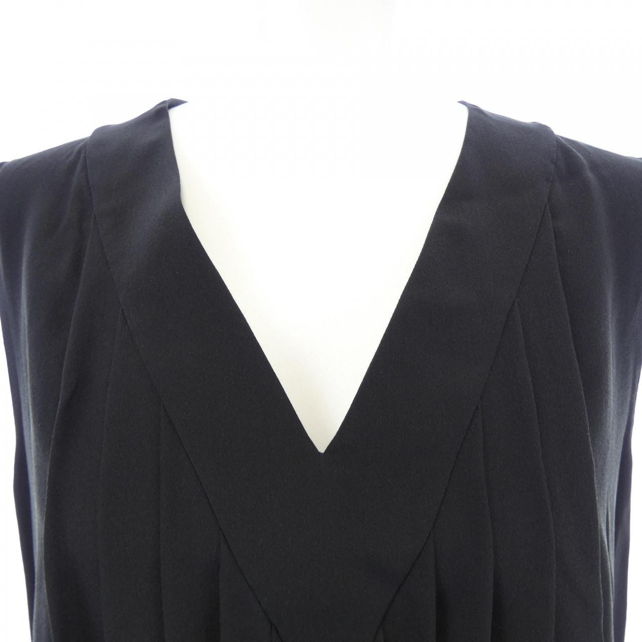 シャネル CHANEL P54001V12320 トップス