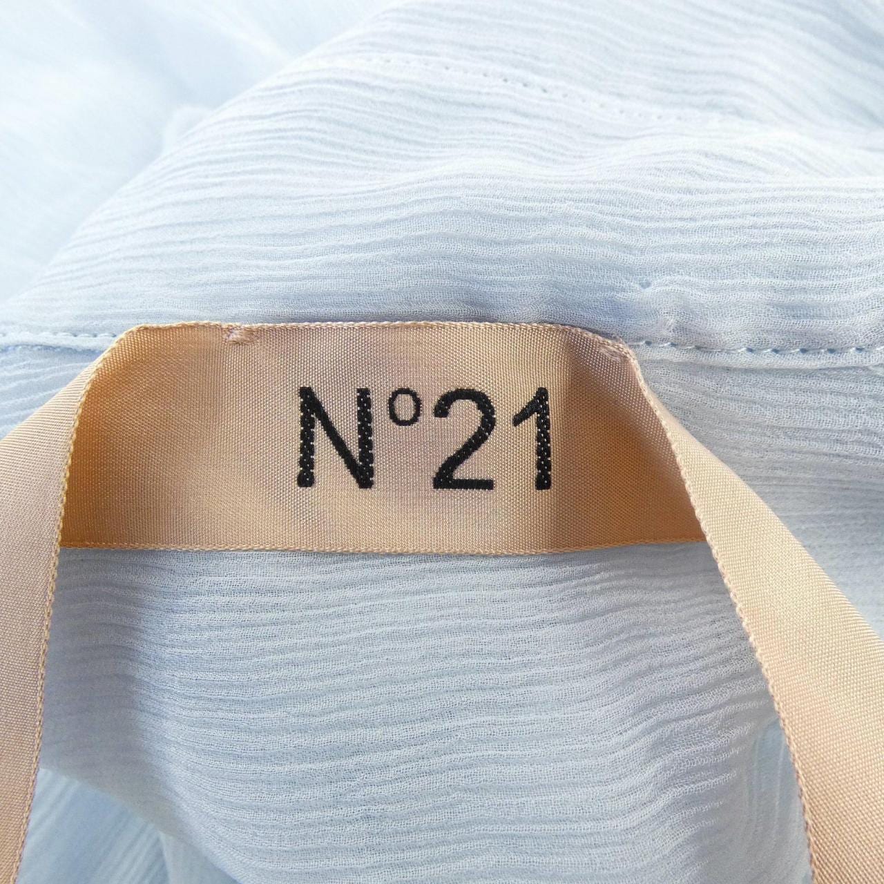 ヌメロヴェントゥーノ N°21 トップス