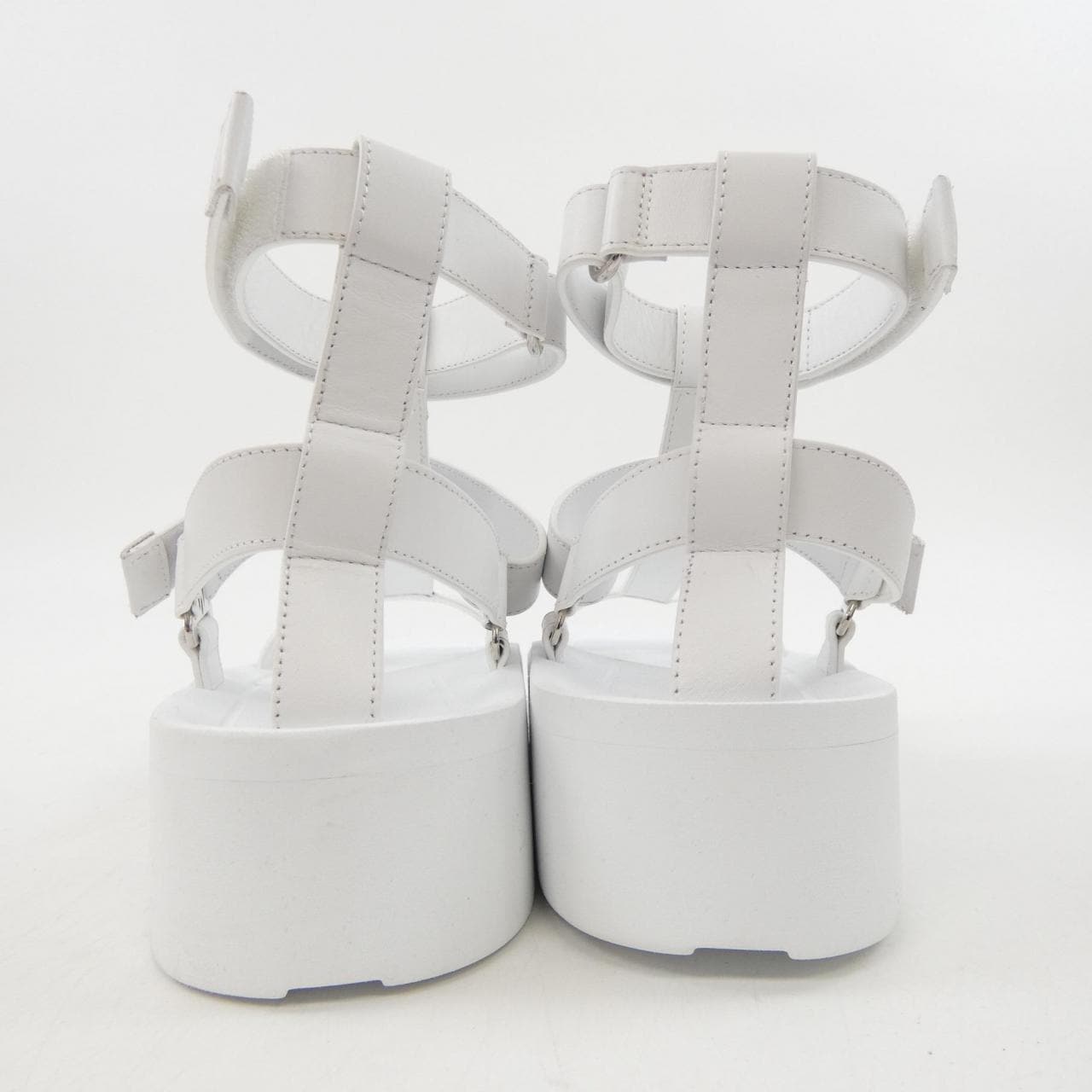 エルメス HERMES エニド ENID Hディアマンバックル 221033Z サンダル