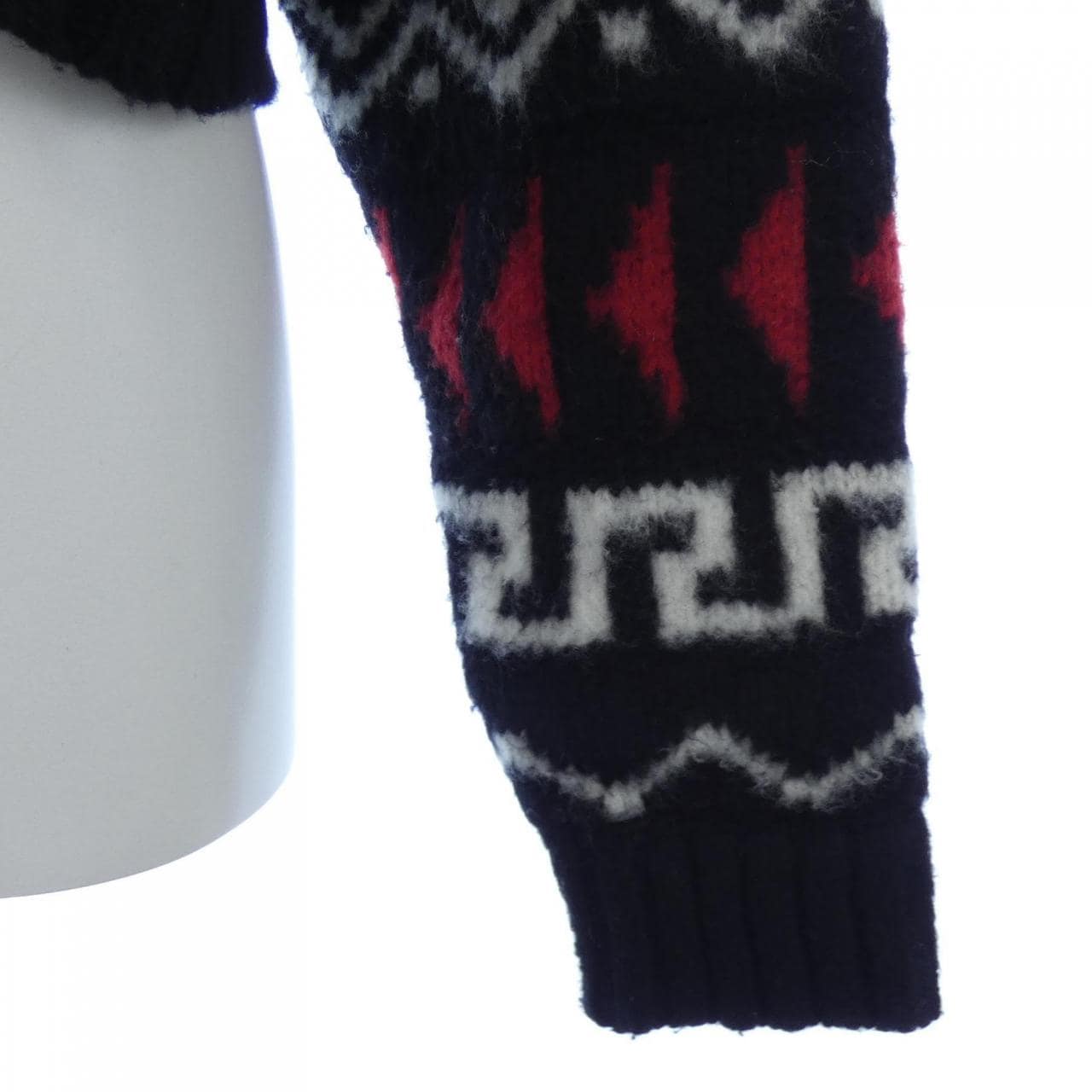 ヌメロヴェントゥーノ N°21 ニット