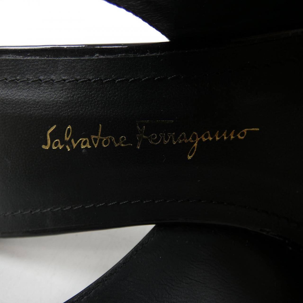 サルヴァトーレフェラガモ SALVATORE FERRAGAMO パンプス