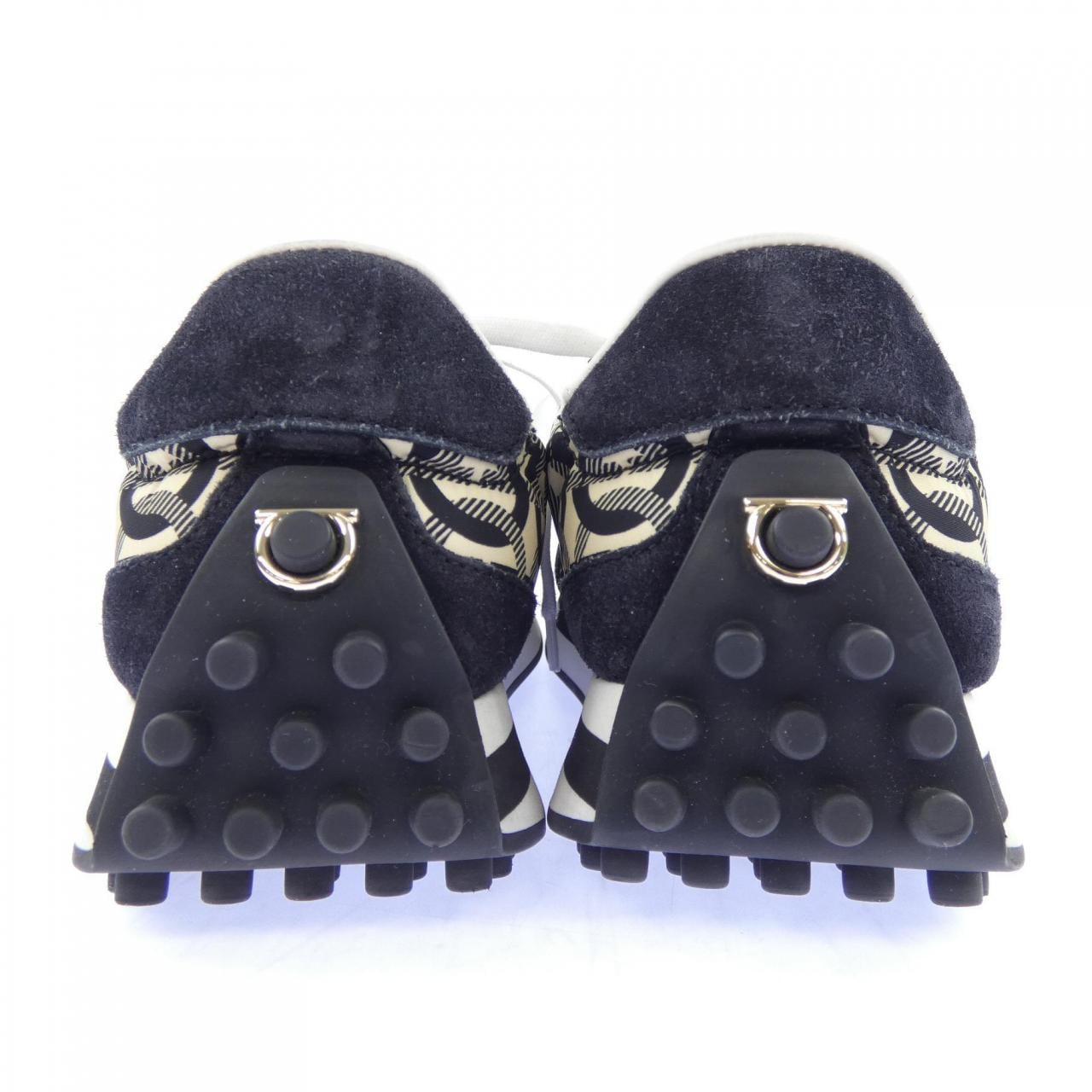 サルヴァトーレフェラガモ SALVATORE FERRAGAMO スニーカー