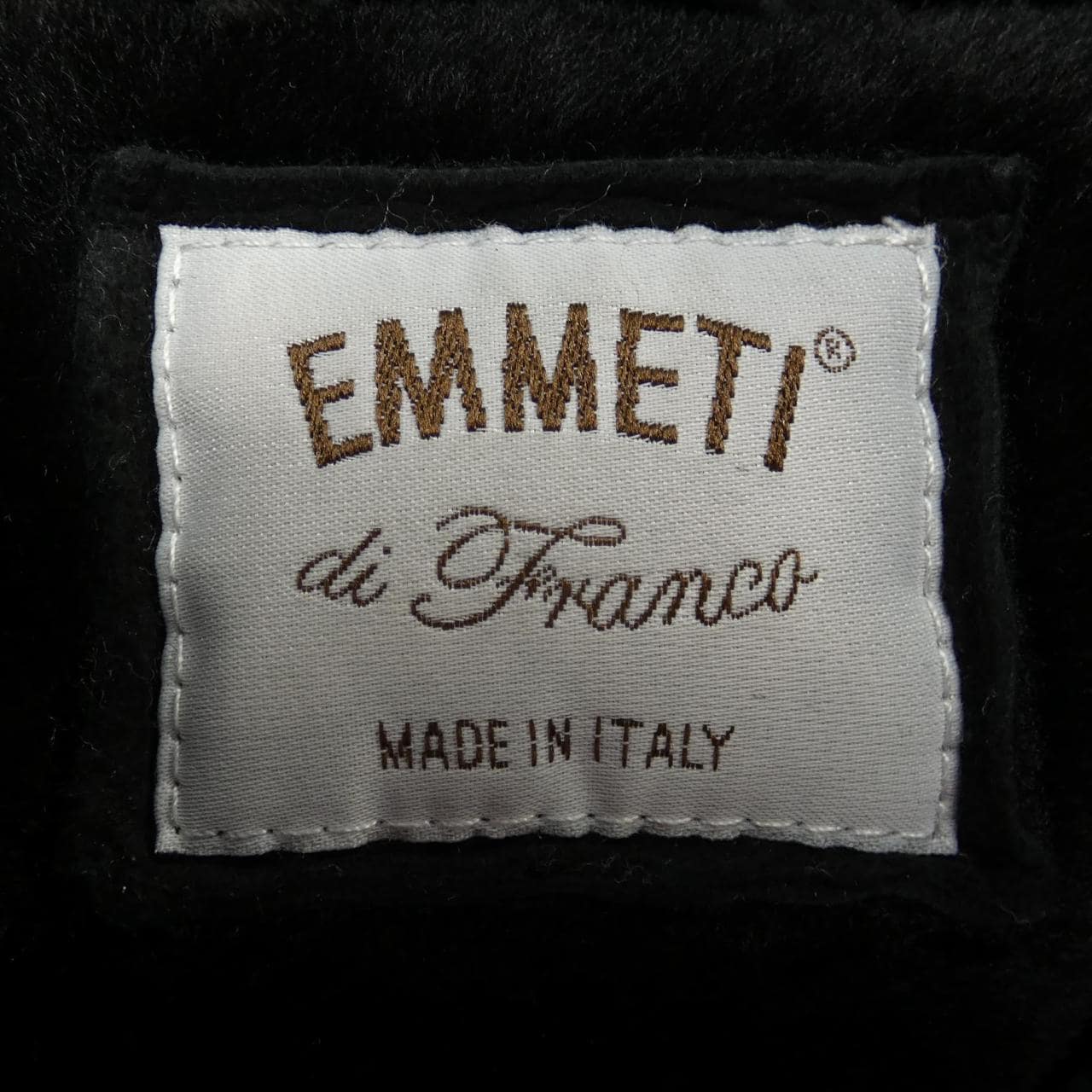 EMMETI羽绒夹克