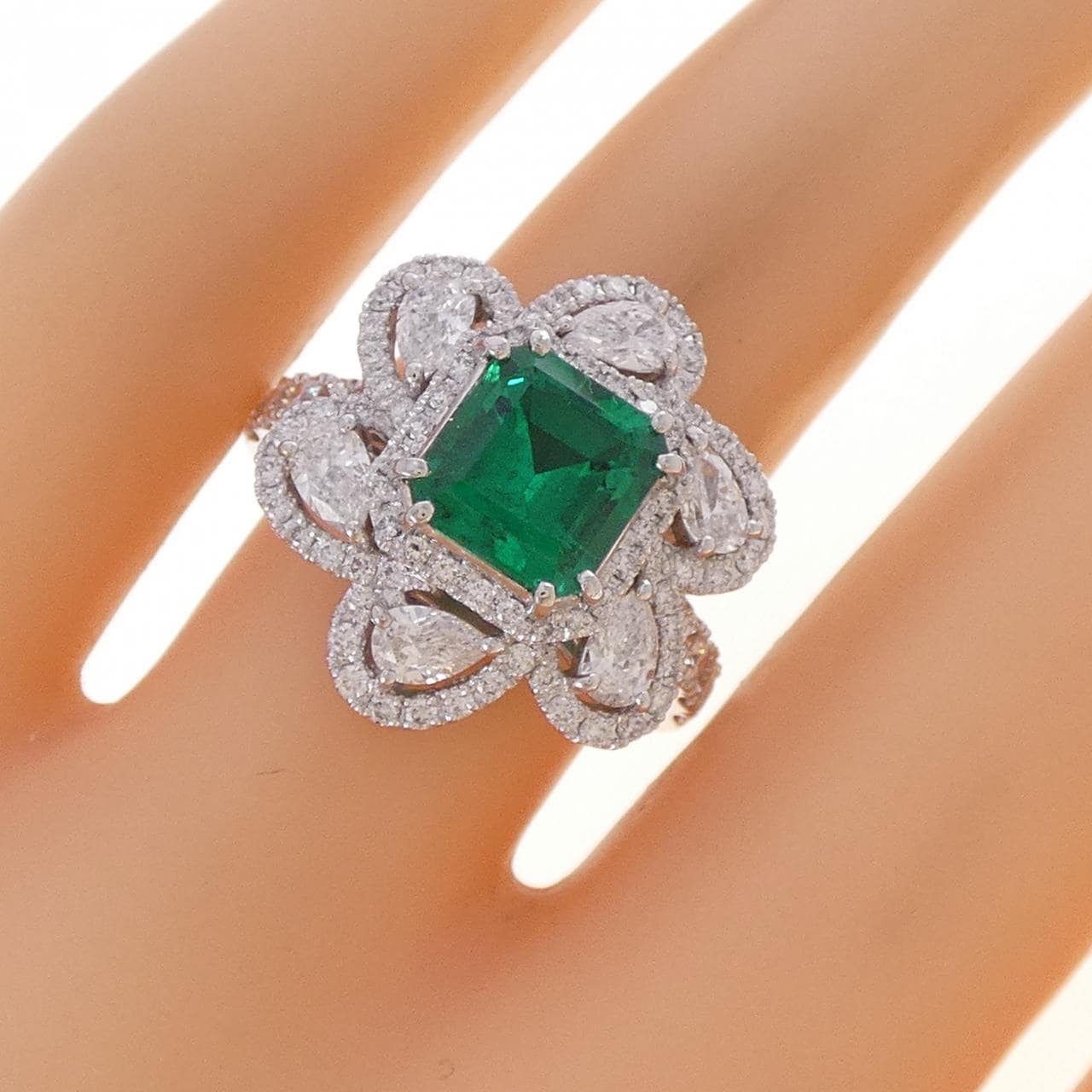 PT950 ヴィヴィットグリーン エメラルド リング 1.78CT コロンビア･ムゾー産