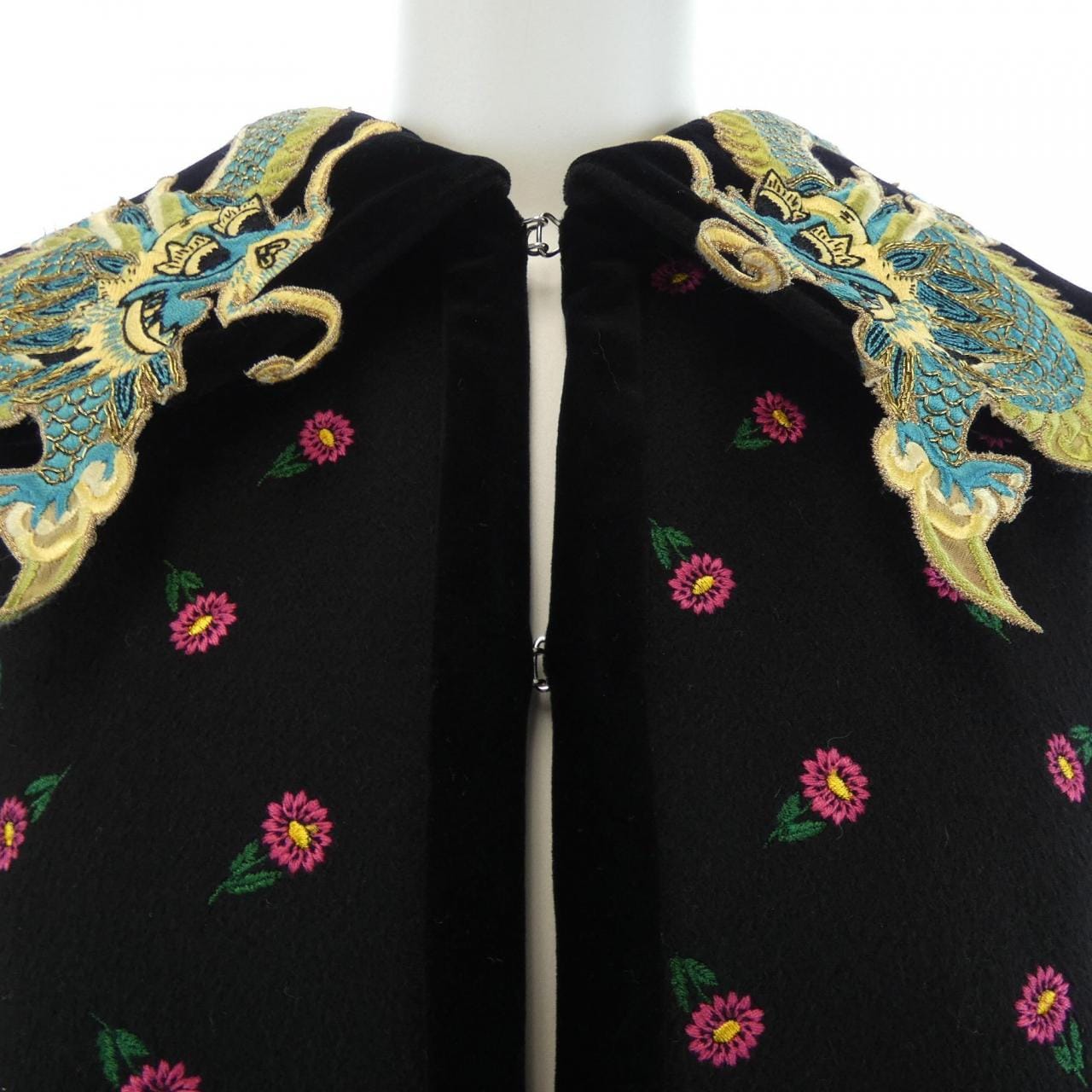 グッチ GUCCI 477337 ZJZ60 ケープ