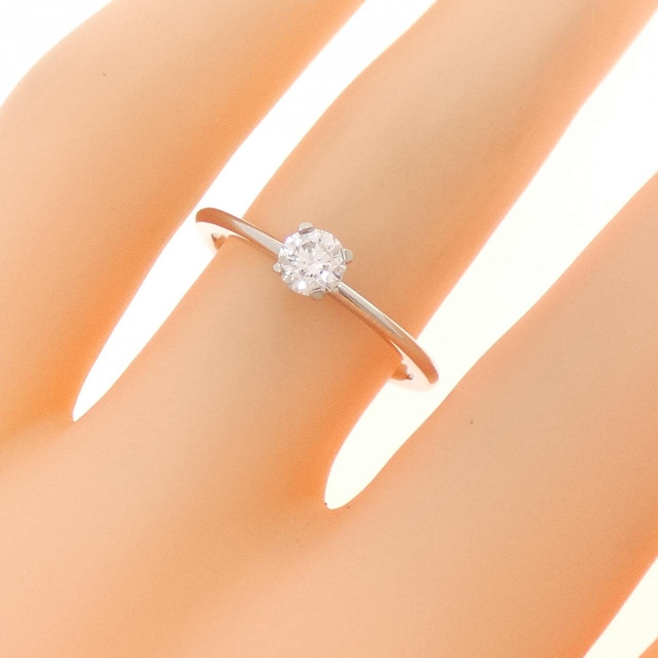 ティファニー トゥルー リング 0.23CT G VS1 3EXT