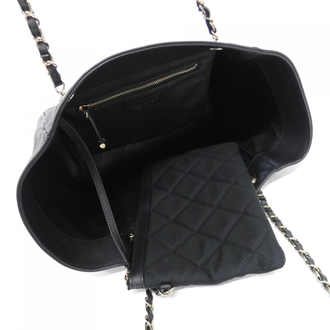 シャネル バッグ