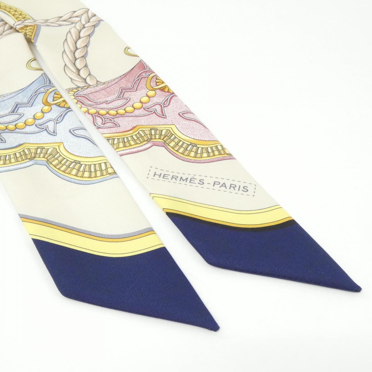 エルメス GRAND APPARAT ツイリー 061364S スカーフ