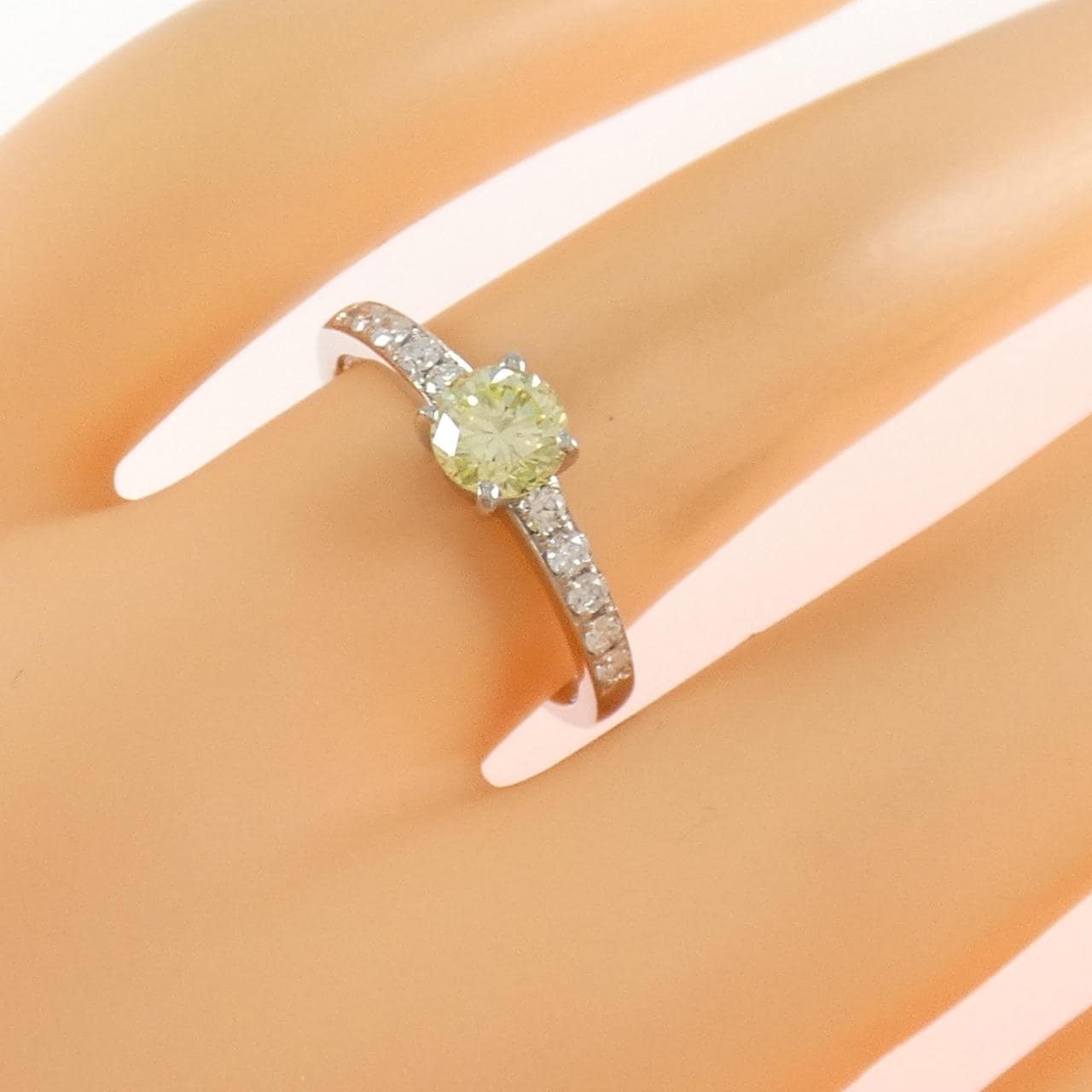 ウエダジュエラー ダイヤモンド リング 0.581CT