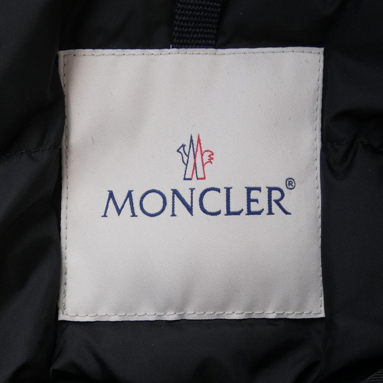 モンクレール MONCLER ダウンジャケット