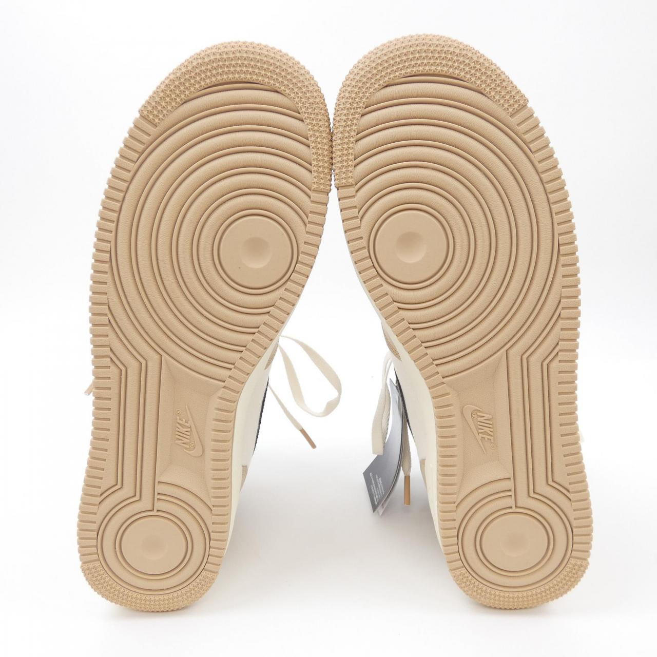 ナイキ NIKE スニーカー
