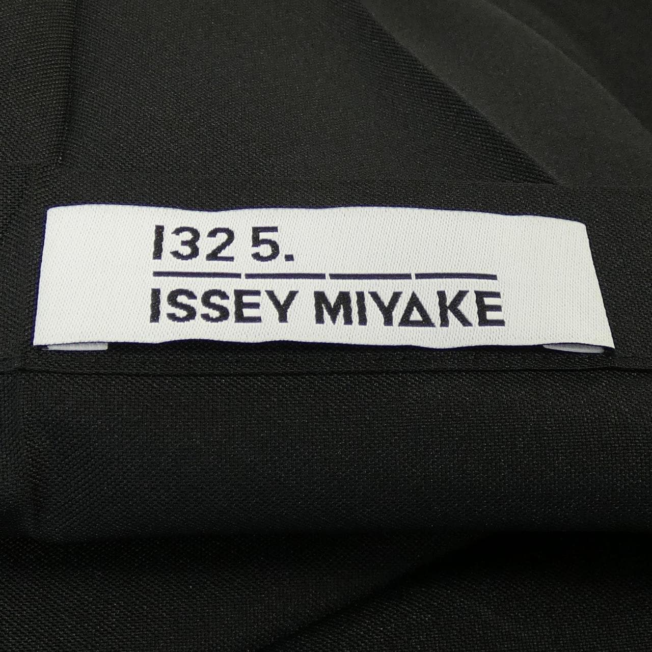 イッセイミヤケ ISSEY MIYAKE IL61FJ345 トップス