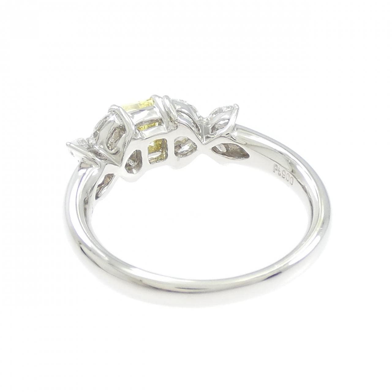 PT900 ダイヤモンド リング 0.431CT FVY  ファンシーカット