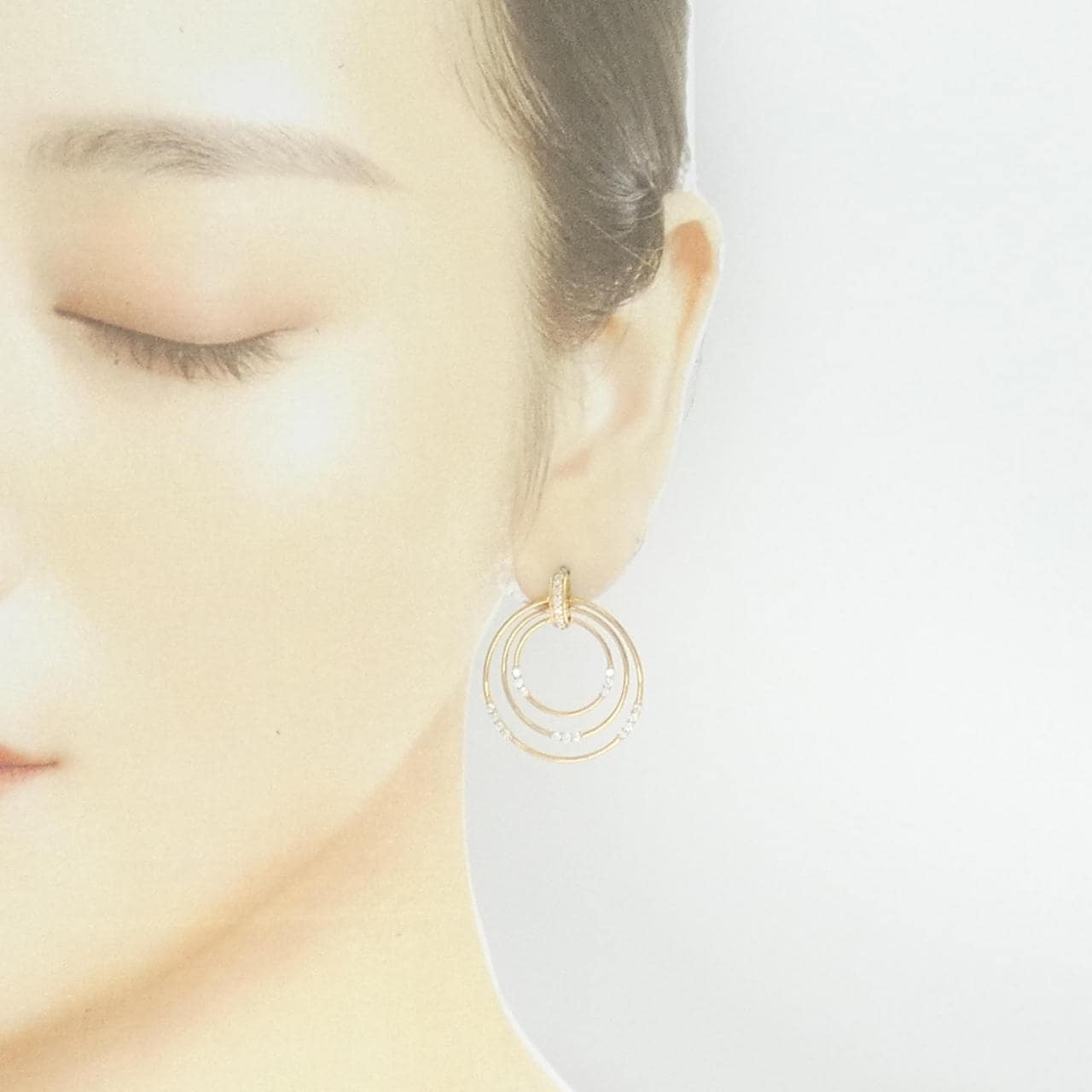 [BRAND NEW] K18YG Diamond earrings 0.62CT