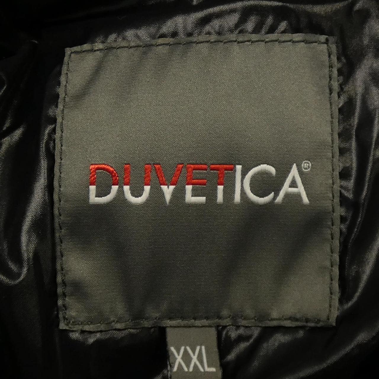 デュベティカ DUVETICA ダウンジャケット