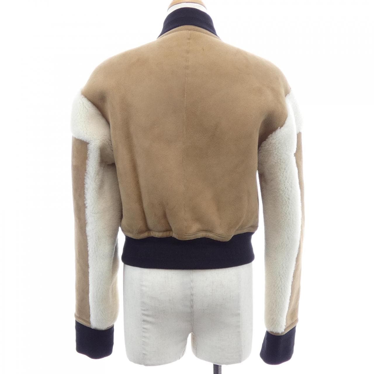 クリスチャンディオール CHRISTIAN DIOR 258V86AL815 ムートンジャケット