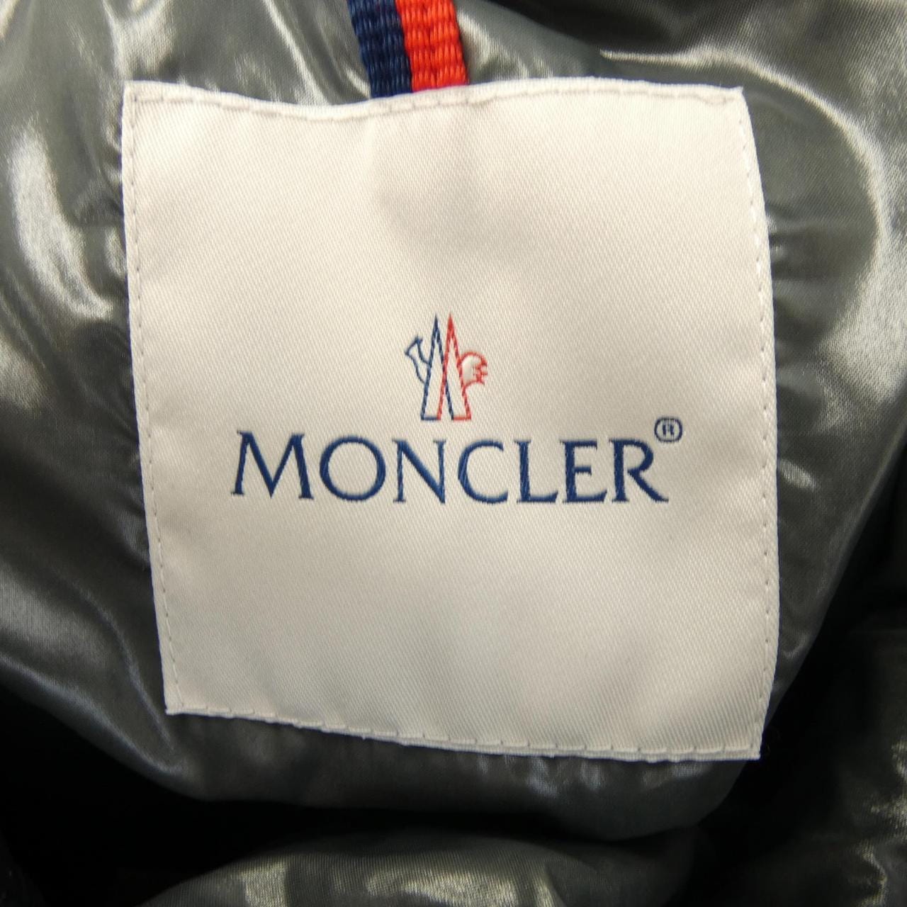 モンクレール MONCLER ダウンジャケット