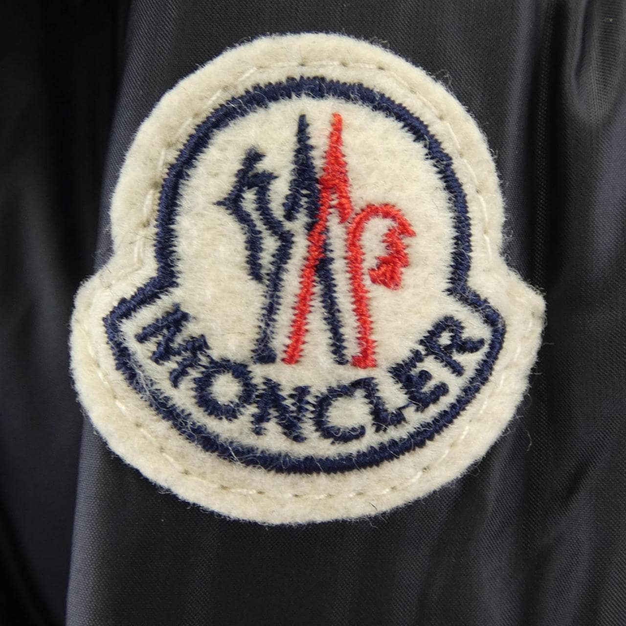 モンクレール MONCLER ダウンジャケット