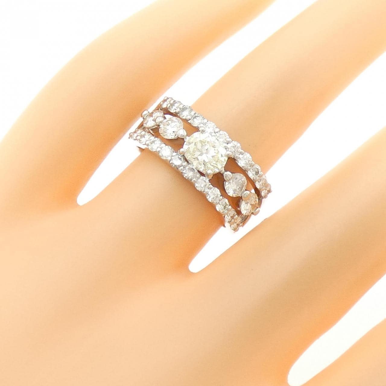 PT900 ダイヤモンド リング 0.702CT