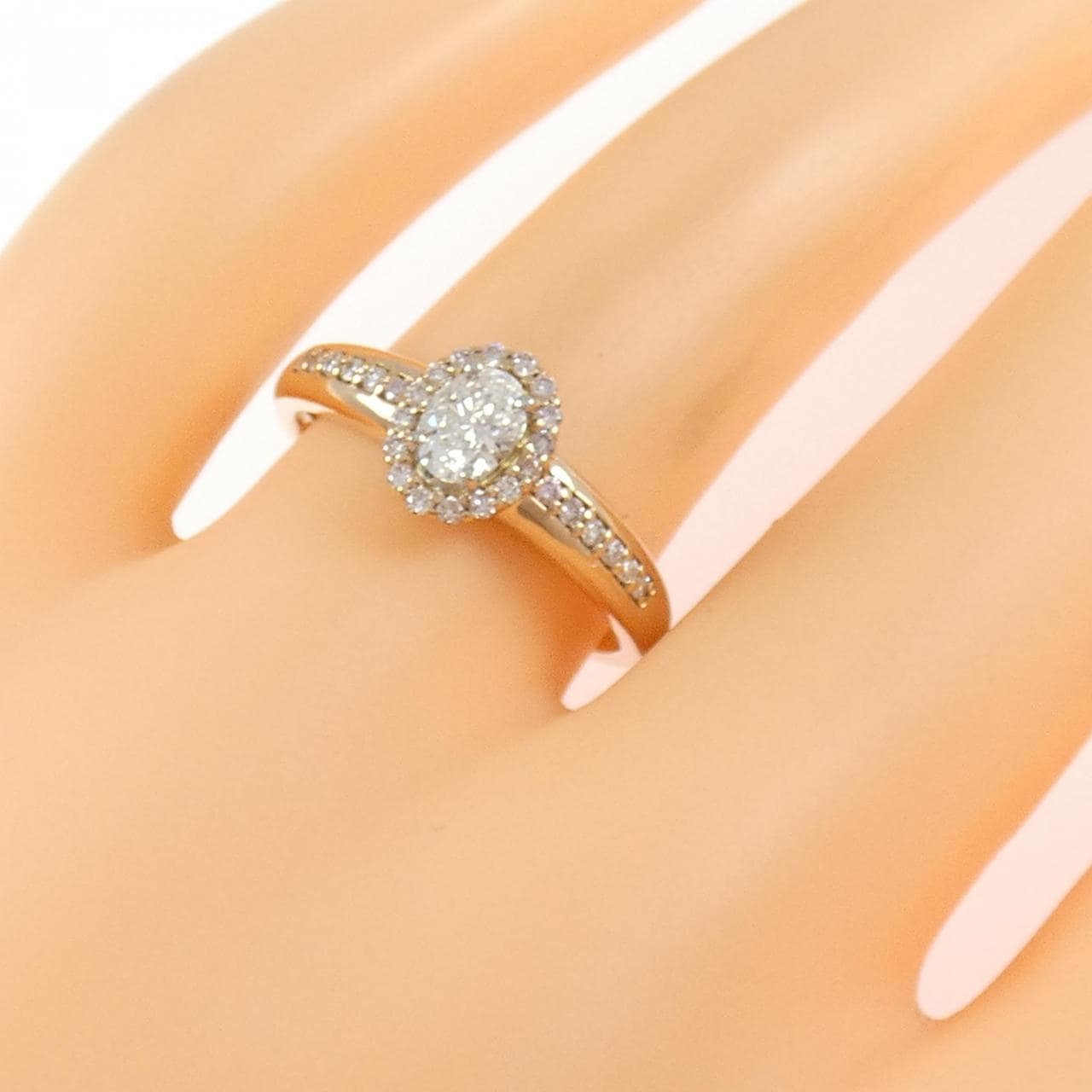 ジーエスティービー ダイヤモンド リング 0.30CT