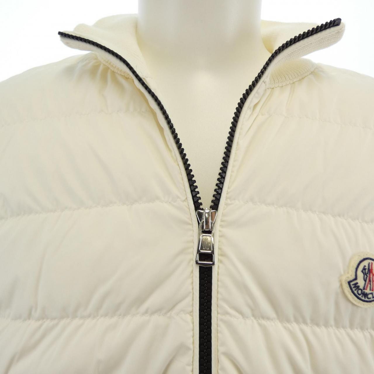 モンクレール MONCLER 10919B00020 ダウンジャケット
