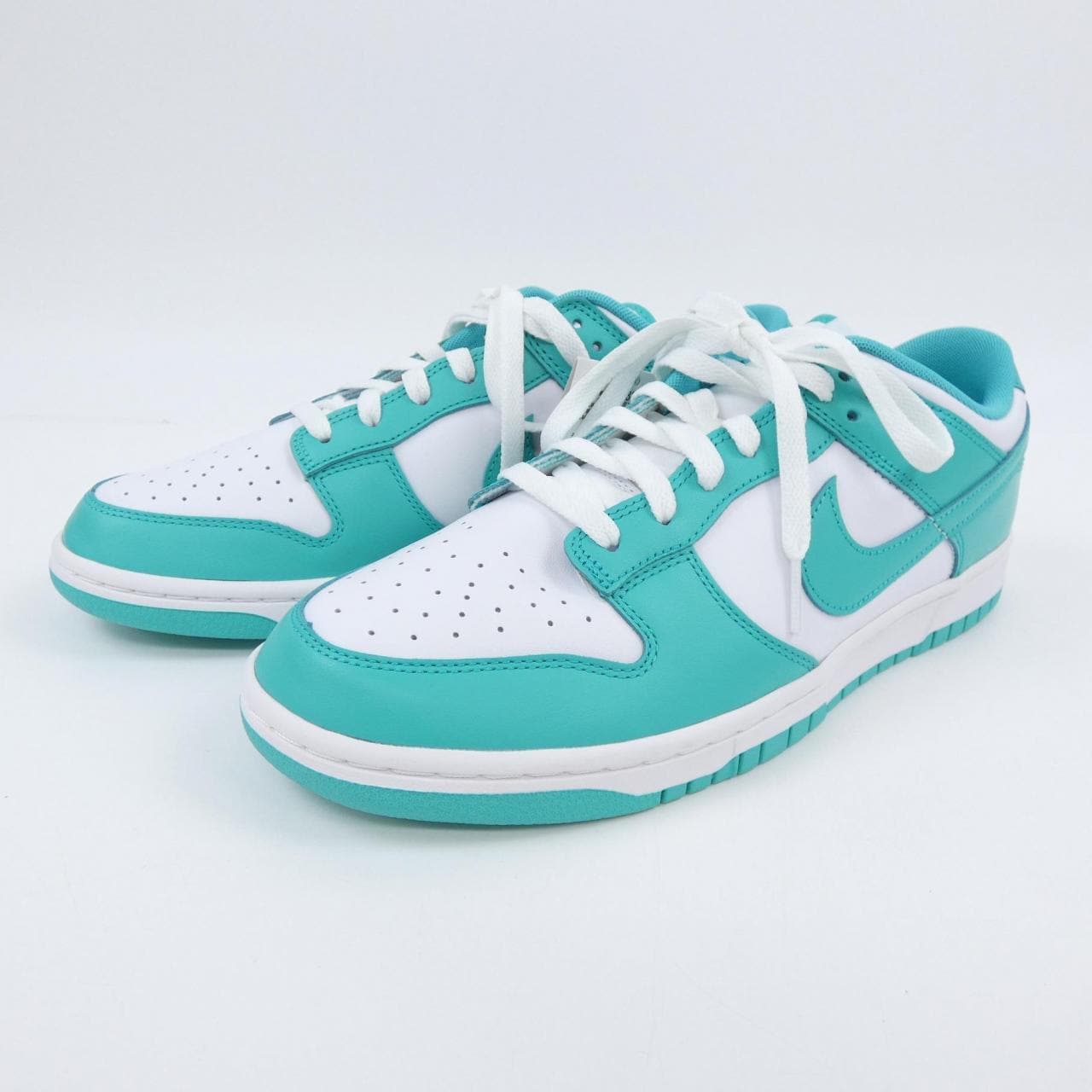 ナイキ NIKE スニーカー