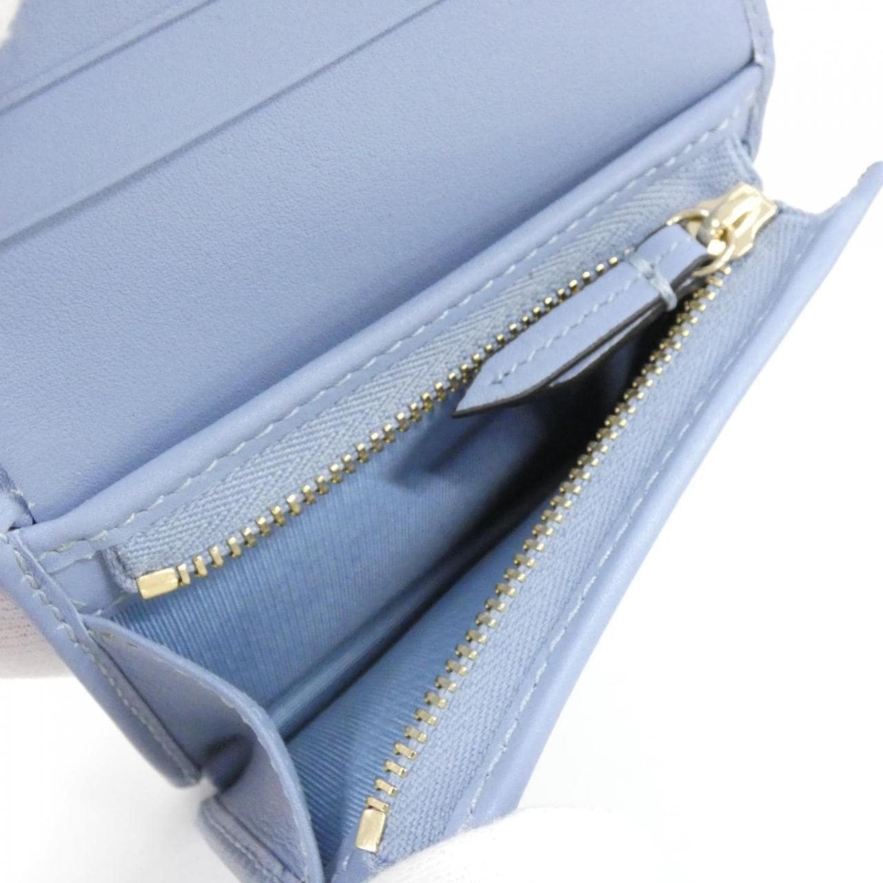 【未使用品】グッチ GG EMBLEM 820692 FAD6L 財布