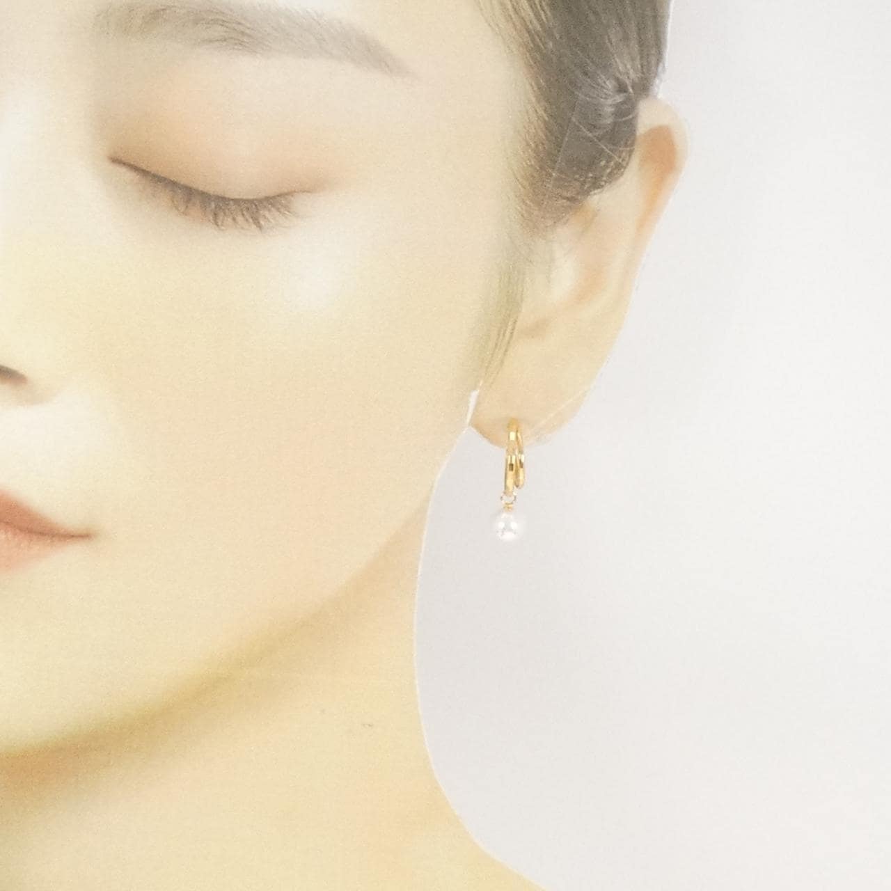 [BRAND NEW] K18YG Akoya pearl earrings 6.5mm