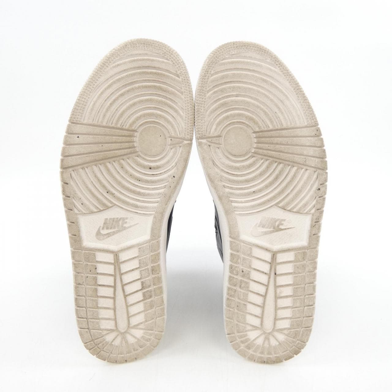 ナイキ ジョーダン NIKE JORDAN AQ7924-001 スニーカー