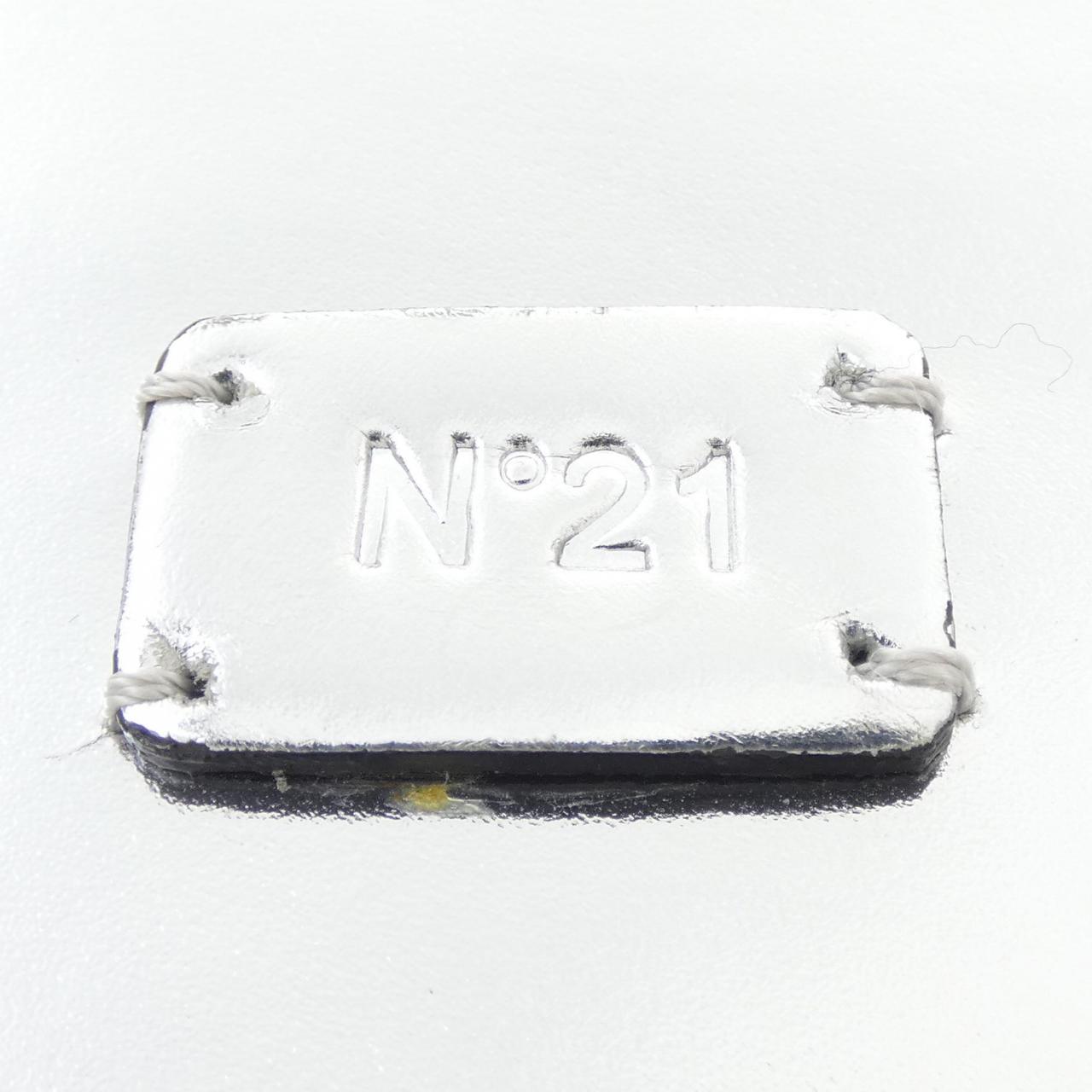 ヌメロヴェントゥーノ N°21 BAG