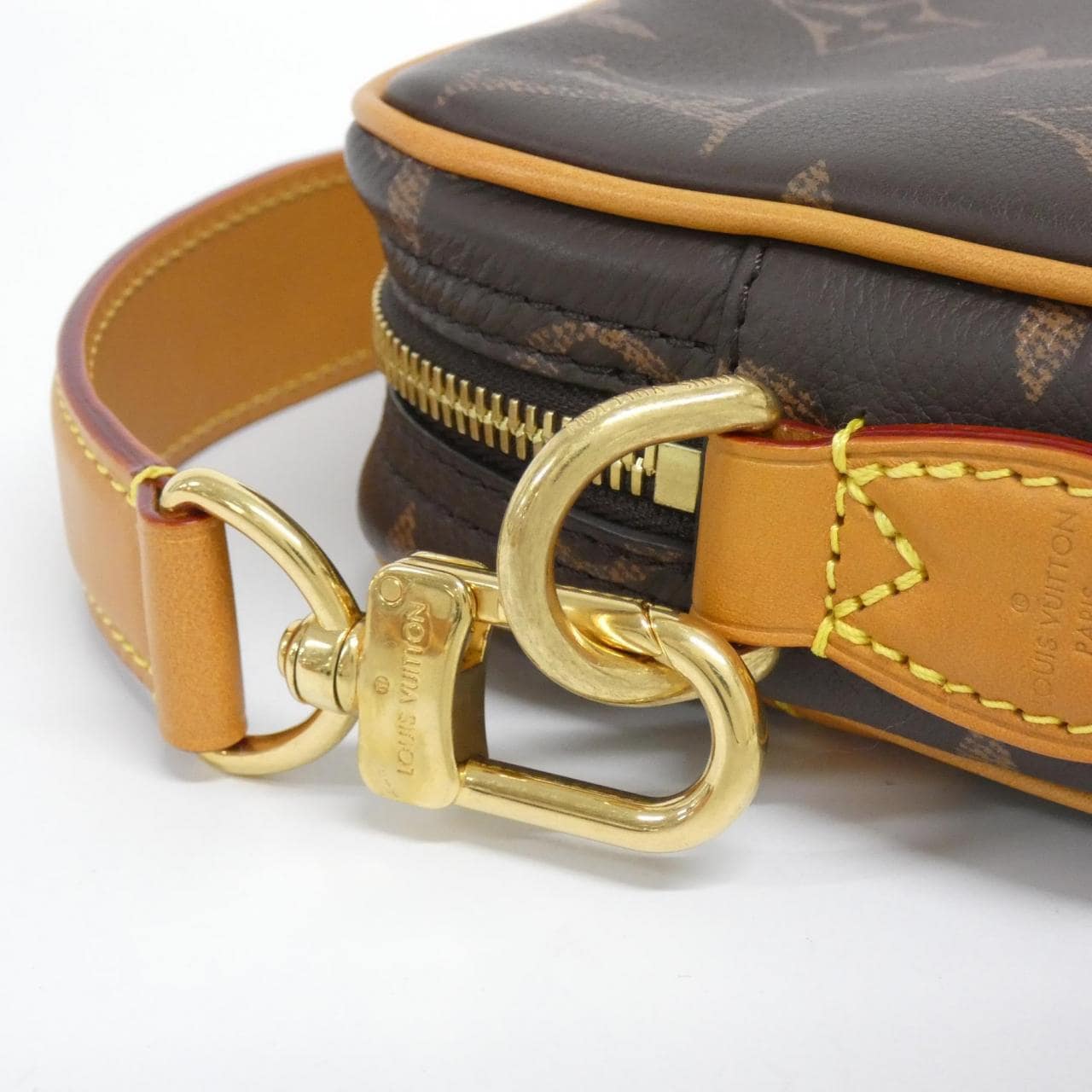 ルイヴィトン モノグラム レザー ダヌーブ M14106 ショルダーバッグ