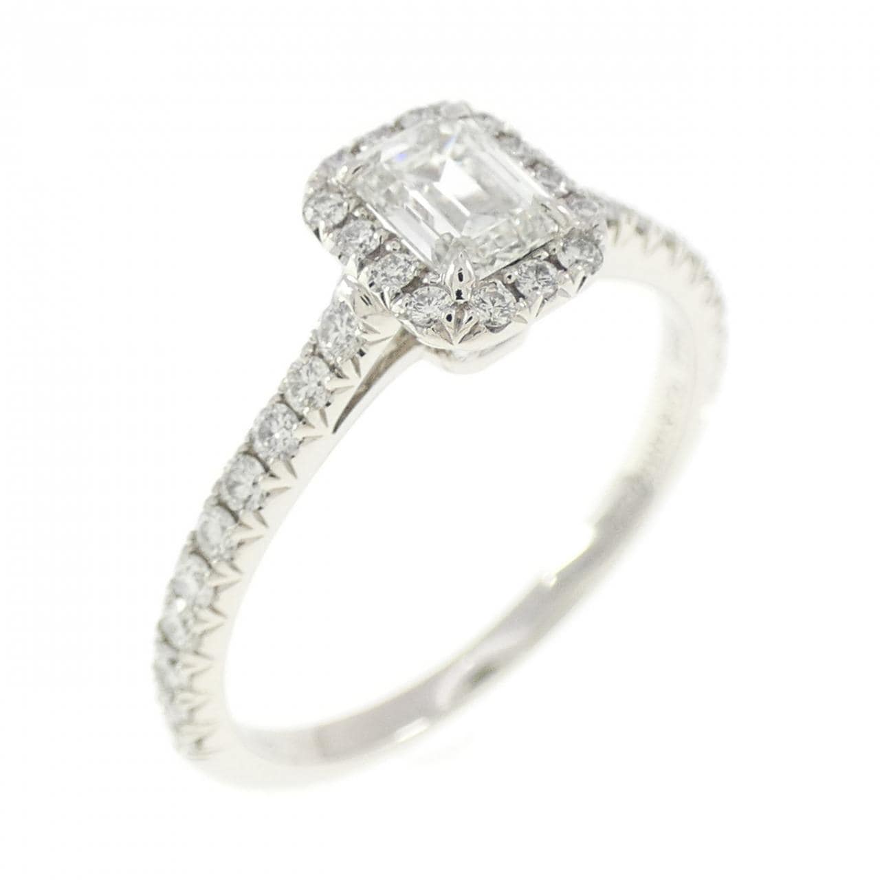 TIFFANY Solest emerald cut ring 0.30ct