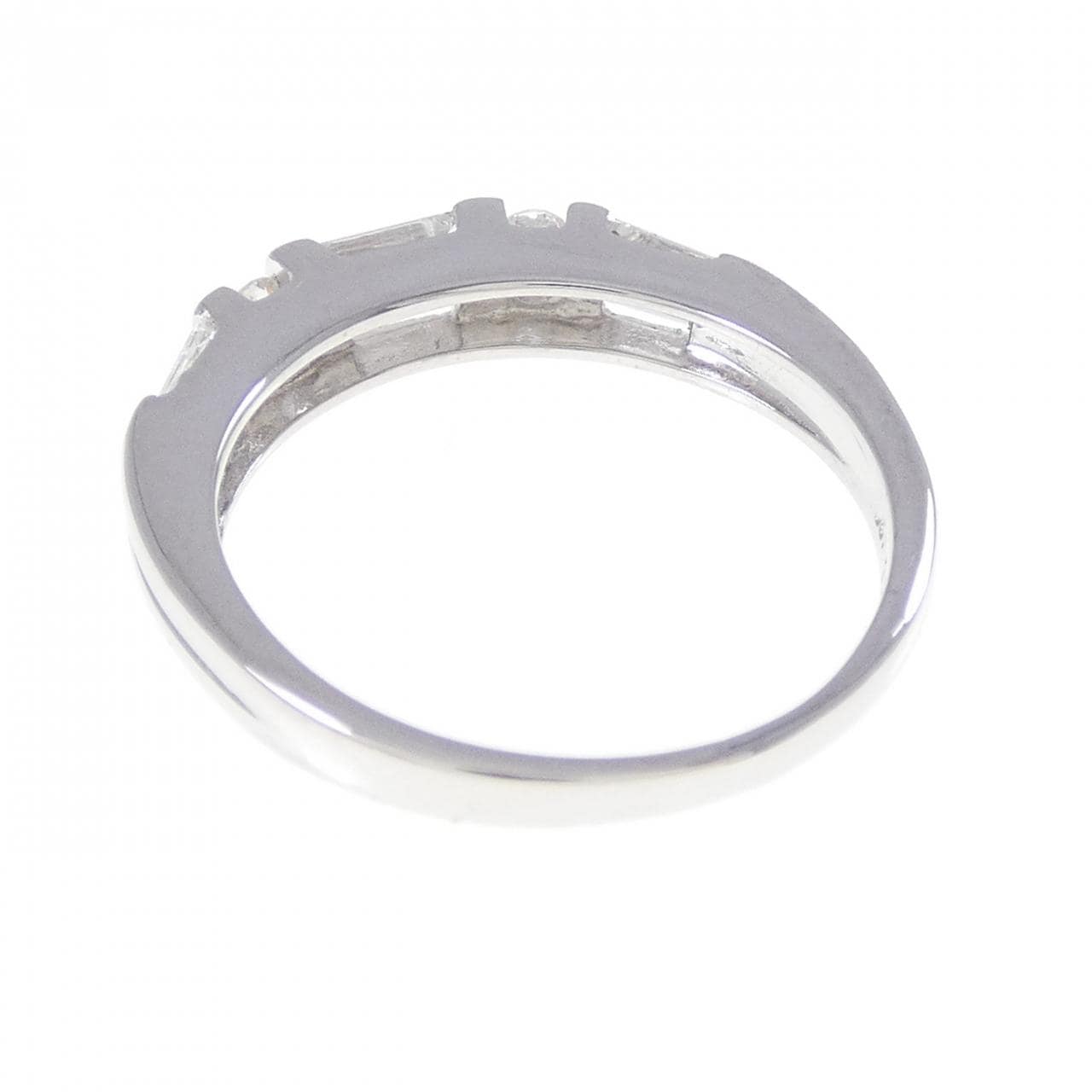 750WG ダイヤモンド リング