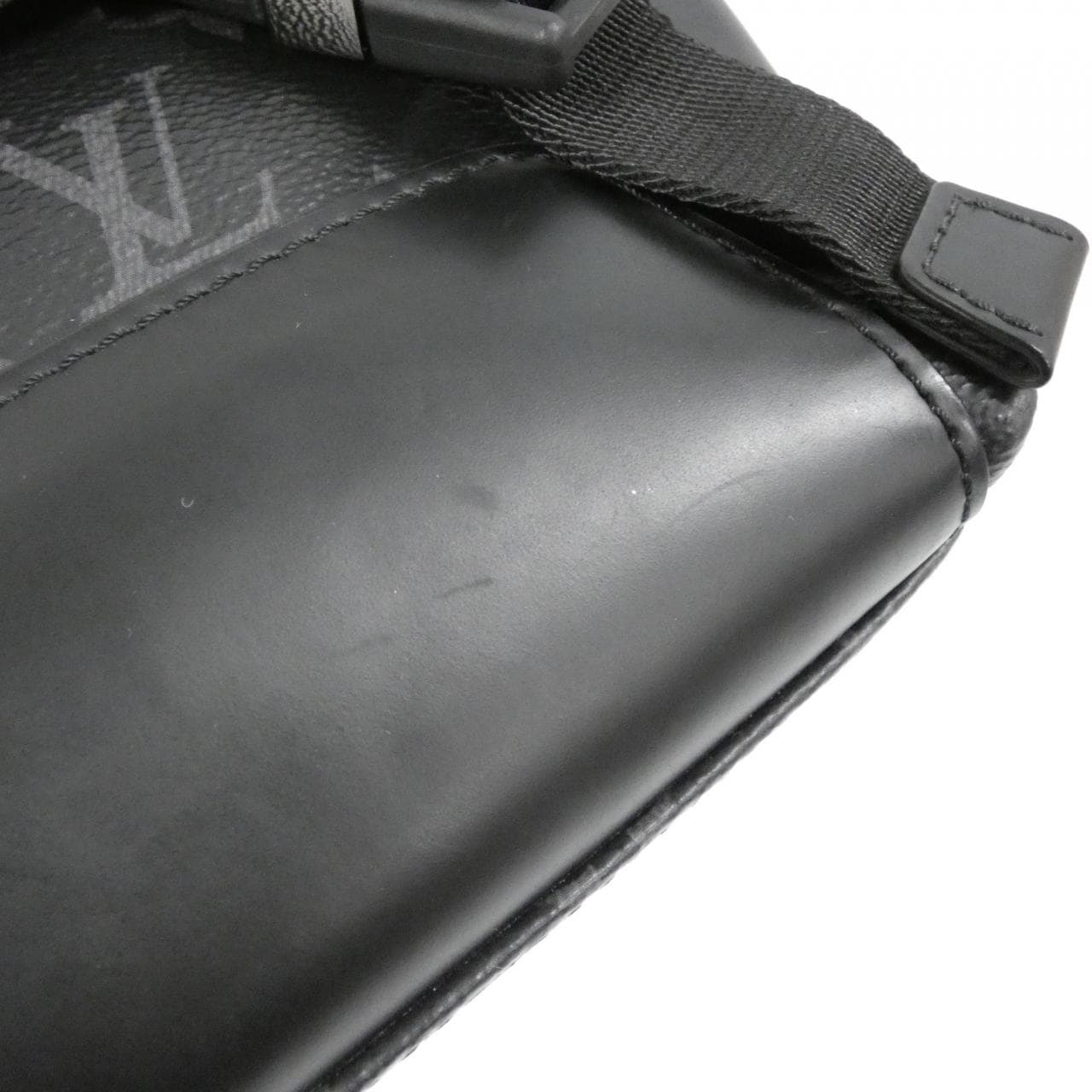 ルイヴィトン モノグラム エクリプス メッセンジャー ヴォワヤージュ PM M40511 ショルダーバッグ