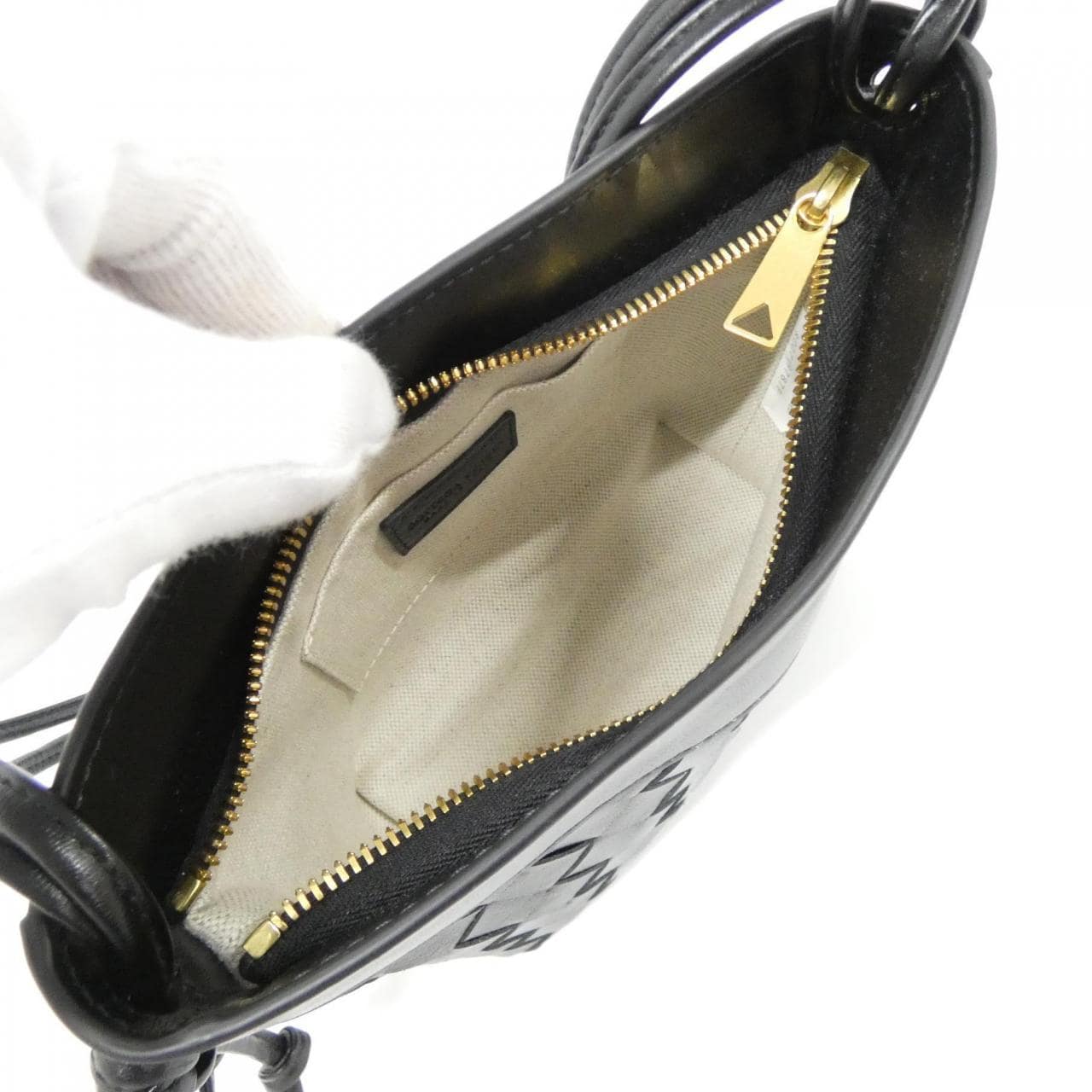 【新品】ボッテガヴェネタ 827397 V3IV0 ショルダーバッグ