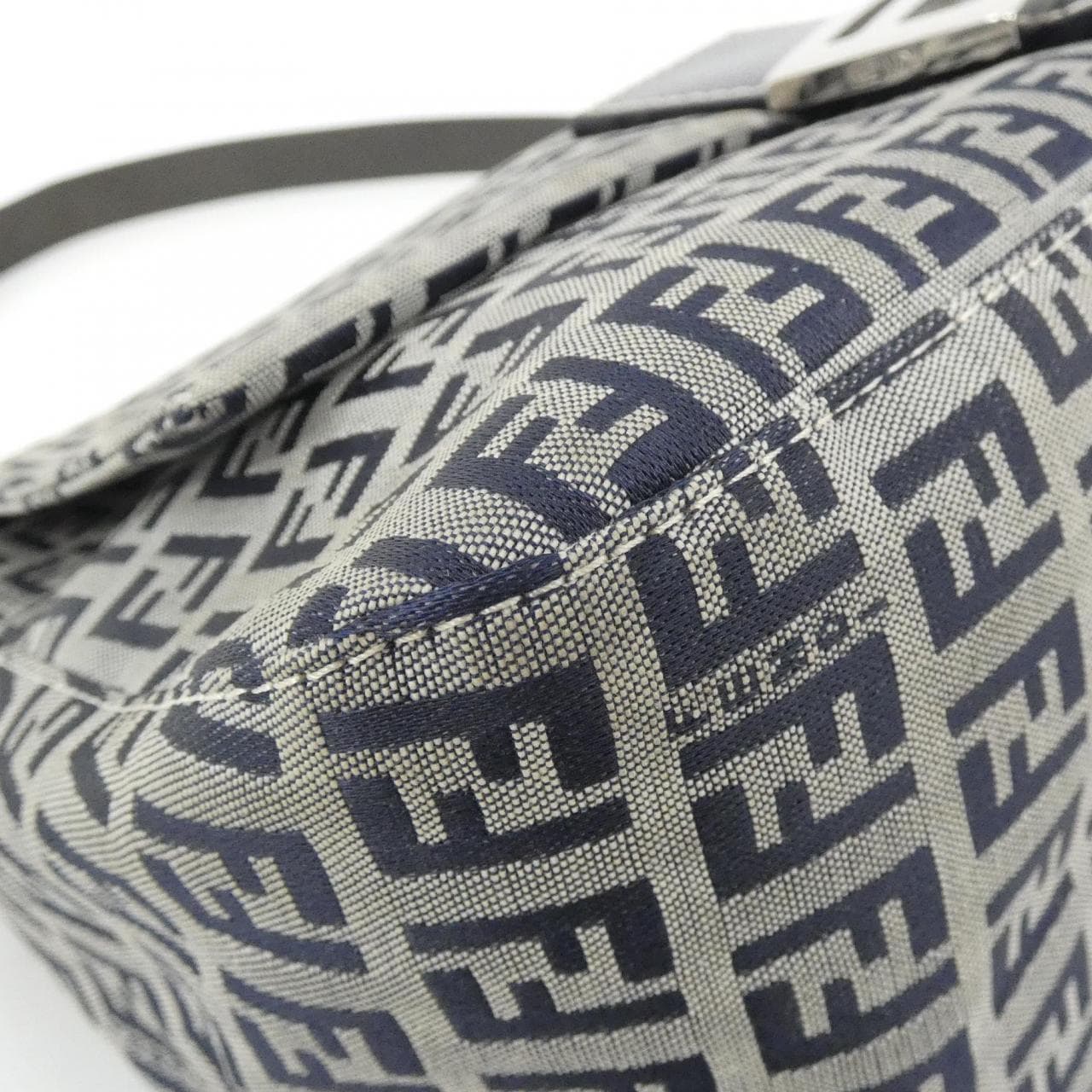 【ヴィンテージ】フェンディ マンマ バゲット 26325 ショルダーバッグ