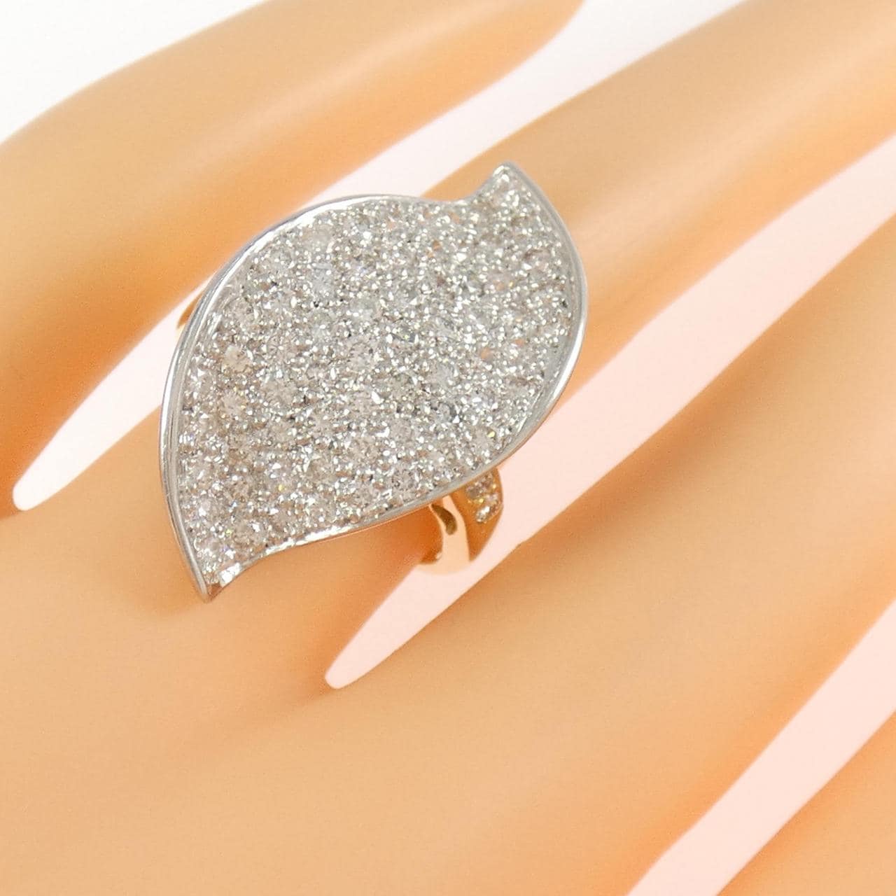K18YG/K18WG パヴェ ダイヤモンド リング 1.55CT
